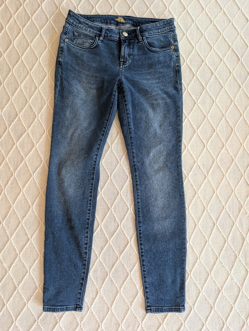 Tommy Bahama Skinny Mid Rise Size 29 x 31